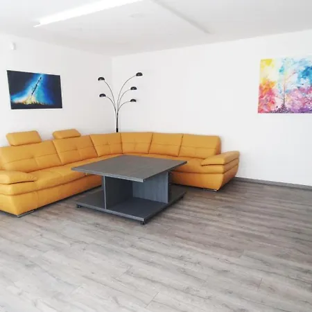 Relax Pod Javorem Apartmán *