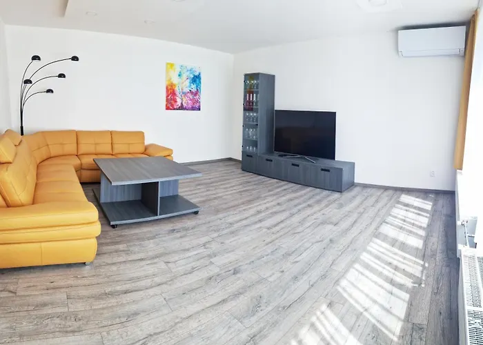 Relax Pod Javorem